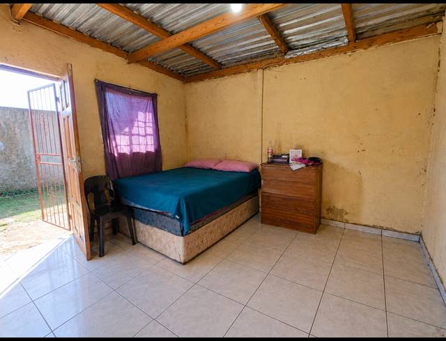 4 BEDROOM HOUSE FOR SALE IN VEREENIGING CENTRAL